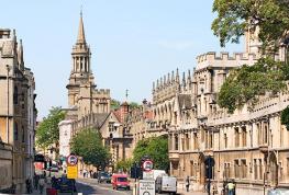 Оксфорд - удивительно симпатичный и оживленный город