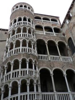 Палаццо Контарини дель Боволо - Palazzo Contarini del Bovolo