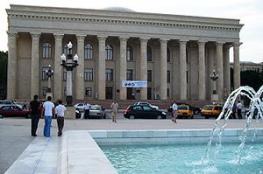 Азербайджанский государственный музей ковра и народно-прикладного искусства в Баку