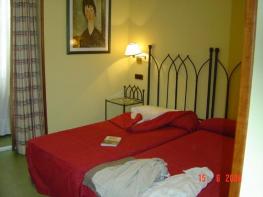 Отель Hostal Begona