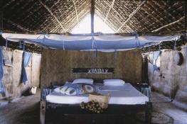Отель Kiwayu Safari Village