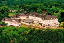 Оель Steigenberger Grandhotel Petersberg