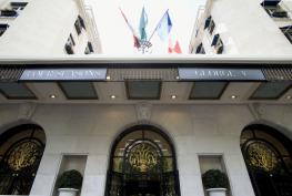 Отель Four Seasons George V Paris