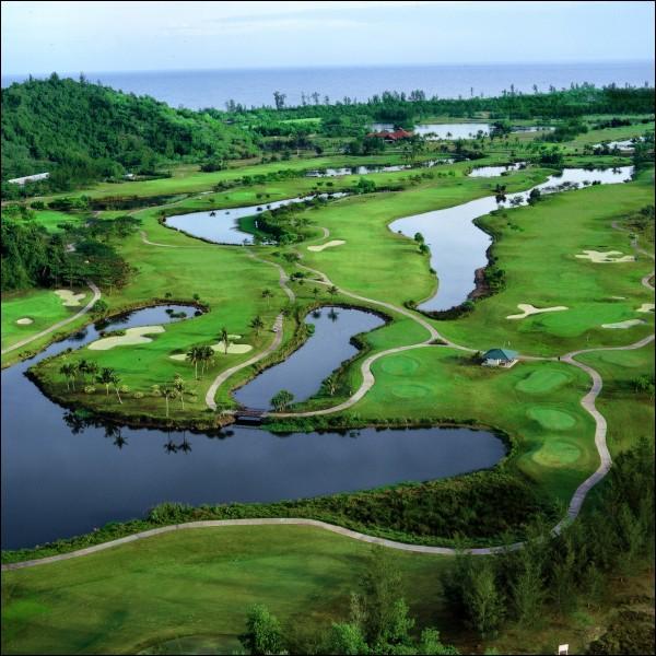 Shangri-La Rasa Ria Resort - фото - Поле для гольфа