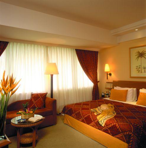Отель Shangri La Golden Sand Resort