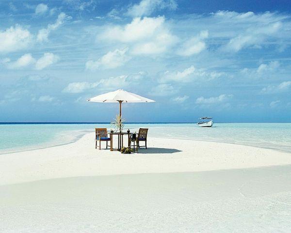 Отель FOUR SEASONS RESORT MALDIVES AT LANDAA GIRAAVARU