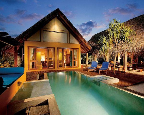 Отель FOUR SEASONS RESORT MALDIVES AT LANDAA GIRAAVARU