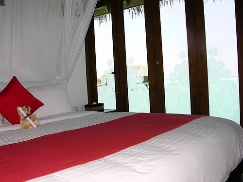 Отель Island Hideaway at Dhonakulhi Maldives