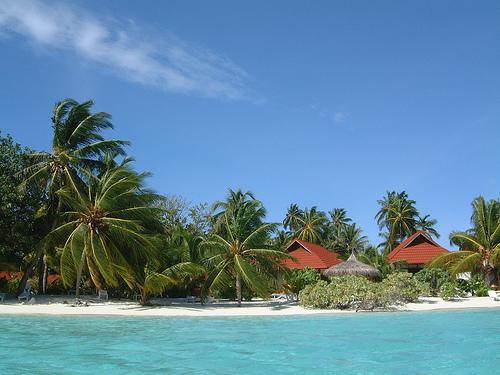 Отель Kurumba Maldives - фото - вид с рифа