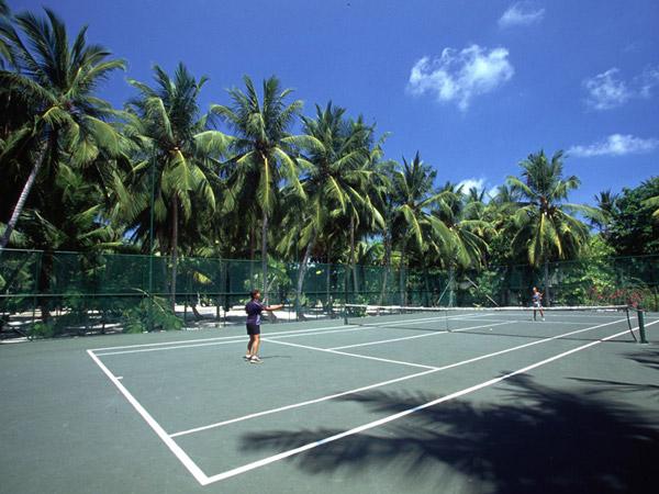 Мальдивы: Отель Holiday Island Resort