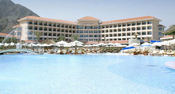 Фуджейра - Отель Fujairah Rotana Resort