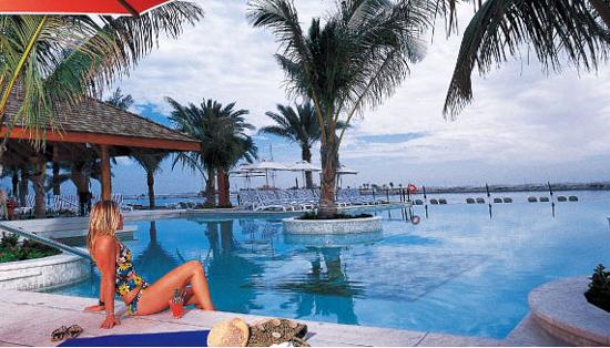 Фуджейра - Отель Fujairah Rotana Resort