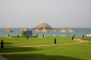 Отель Royal Beach Al Faqeet Hotel & Resort