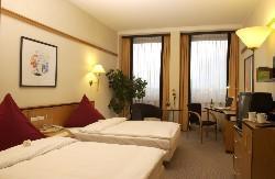 Кельн - Отель CROWNE PLAZA COLOGNE CITY CENTRE 