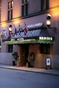 Вход в отель Thon Hotel Bristol