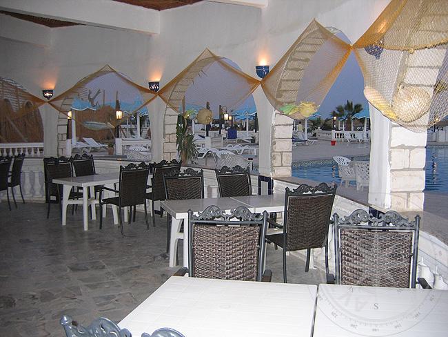 Питание - рестораны и кафе отеля Aladdin Beach Resort