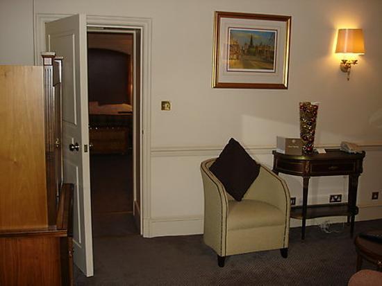 Эдинбург отели - Отель CALEDONIAN HILTON EDINBURGH