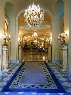 Париж отели - Отель Le Royal Monceau 