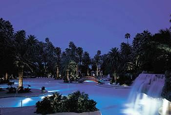 Отель Mirage Resort and Casino - фото