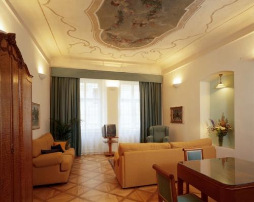 Отели в Праге - Отель The Iron Gate Hotel And Suites - фото