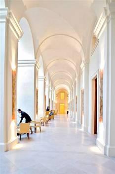 Отели в Праге - Отель MANDARIN ORIENTAL PRAGUE - фото