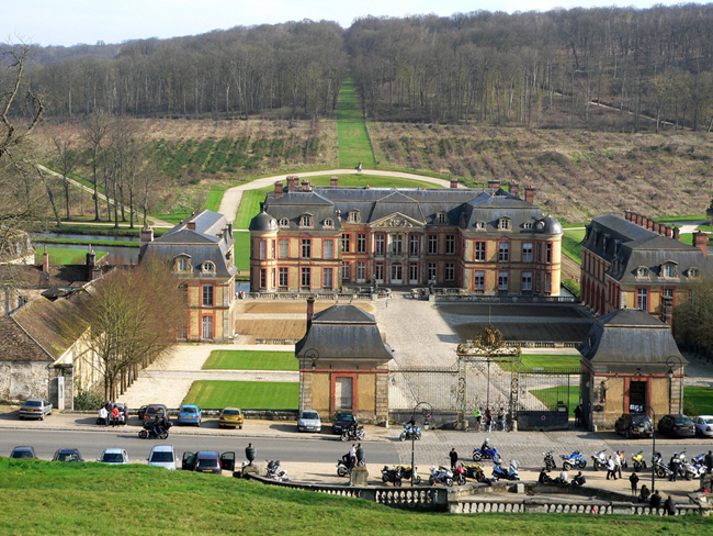 Франция - Дворец Дампьер - (Le chateau de Dampierre ) - фото