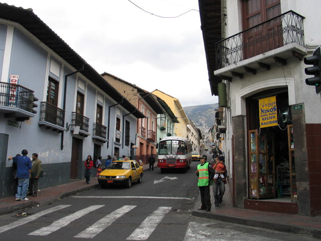 Улицы города Кито - фото