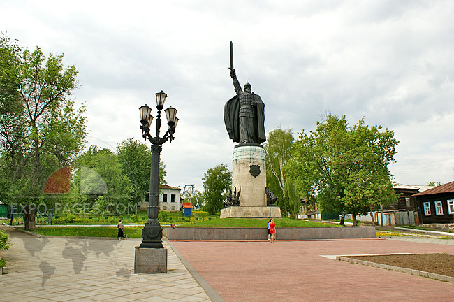 Памятник Илье Муромцу - Окский парк в Муроме