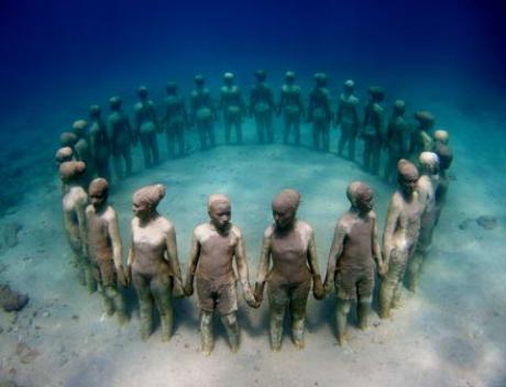 Подводные скульптуры в Красном море