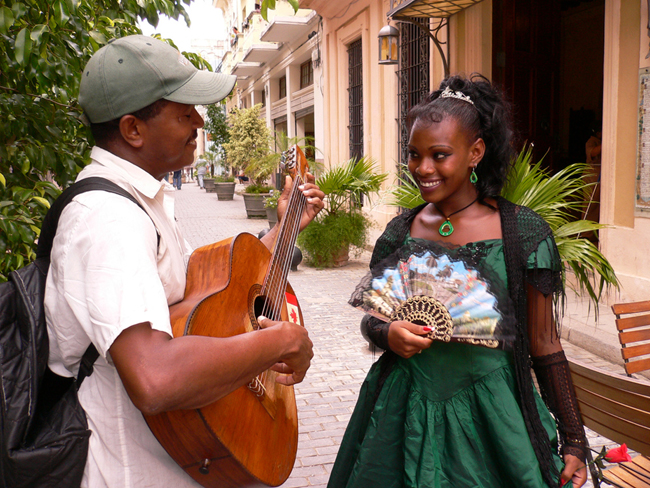 Гавана - Кубинцы (фото flickr.com)