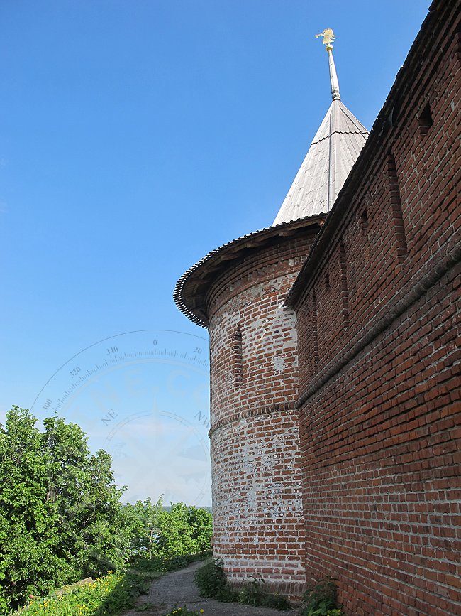 Стены и башни - Печорский монастырь