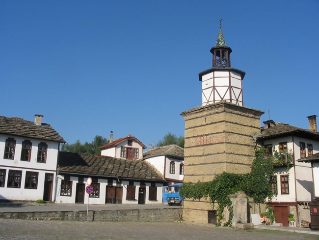 Город Трявна, старые улочки, Болгария  cultour.gb.government.bg