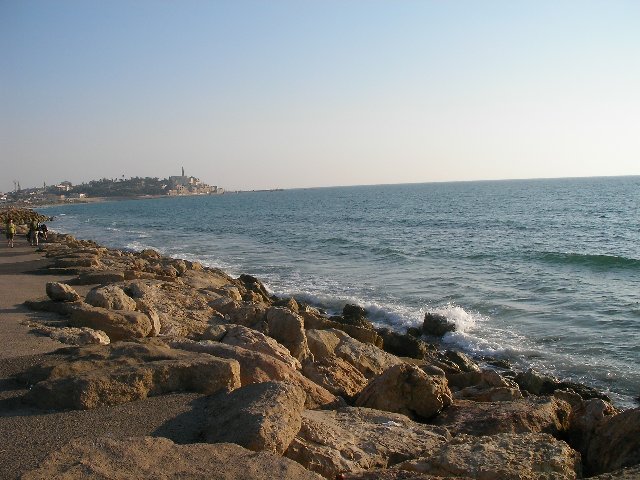 на берегу Тель-Авива