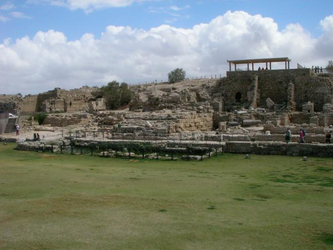 Кейсария - руины старого города