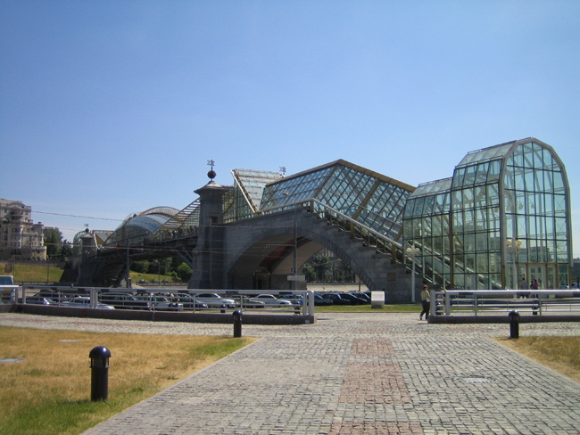 Киевский вокзал, мост (фото avialine.com)