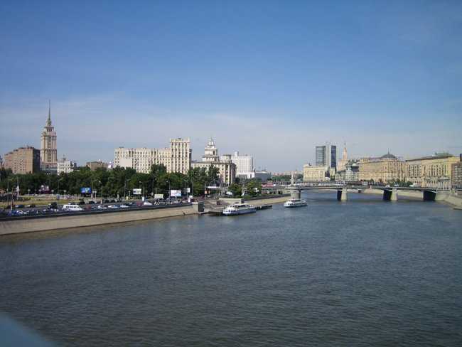 Москва-река, Киевский вокзал (фото avialine.com)