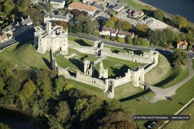 Великобритания - замок - Warkworth Castle, Northumberland