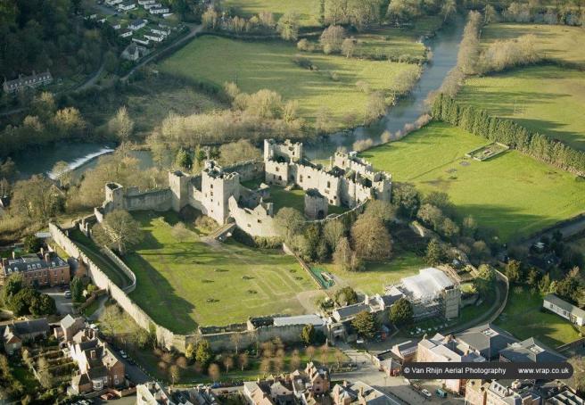 Великобритания - замок - Ludlow Castle, Shropshire