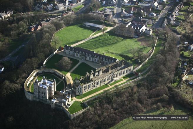 Великобритания - замок - Bolsover Castle, Derbyshire