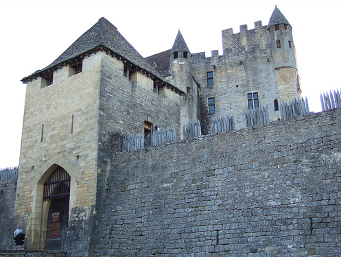 Замок Бейнак - замок во Франции, фото flickr.com