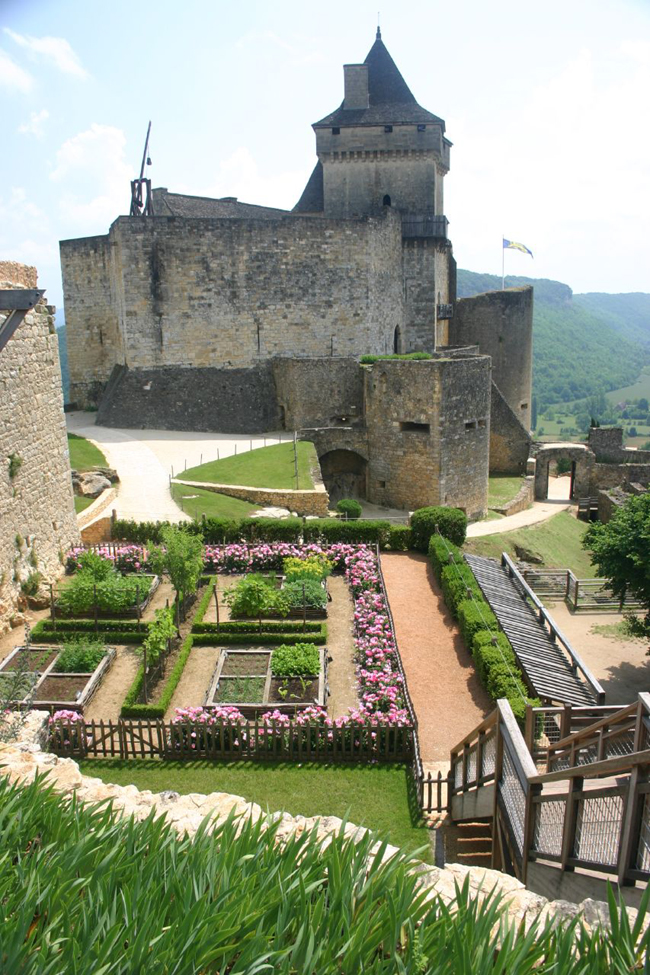 Замок Кастельно - замок Франции, фото flickr.com