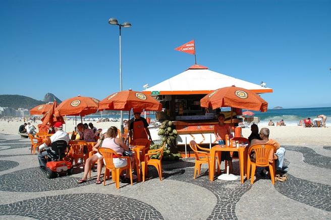 Рио-де-Жанейро - пляж - океан - маленькое кафе