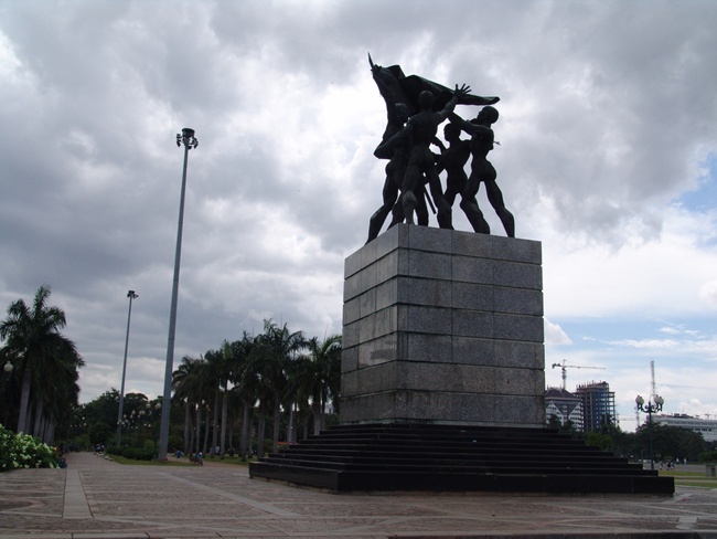 Джакарта, Памятник - Поднятие флага, фото flickr.com
