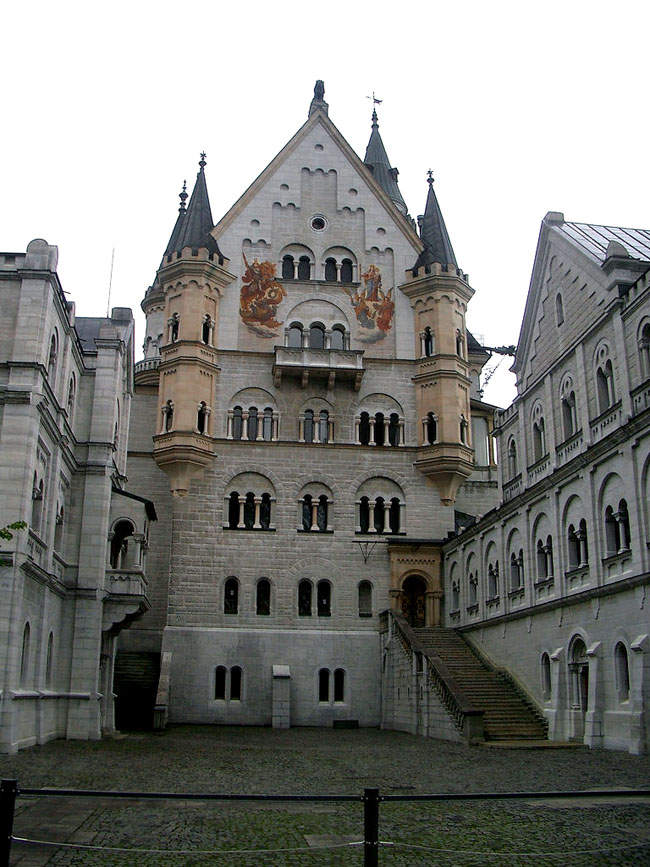 Нойшванштайн - Neuschwanstein - вид замка изнутри