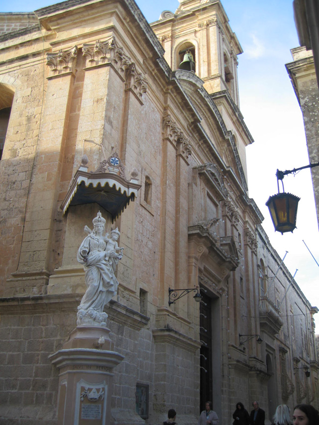 Мальта - церковь Кармелиты - фото