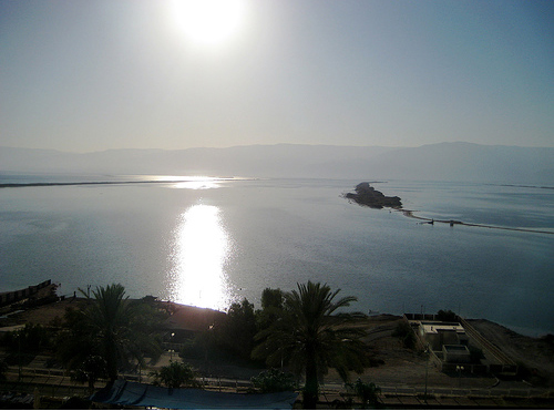 Мертвое море - фото flickr.com