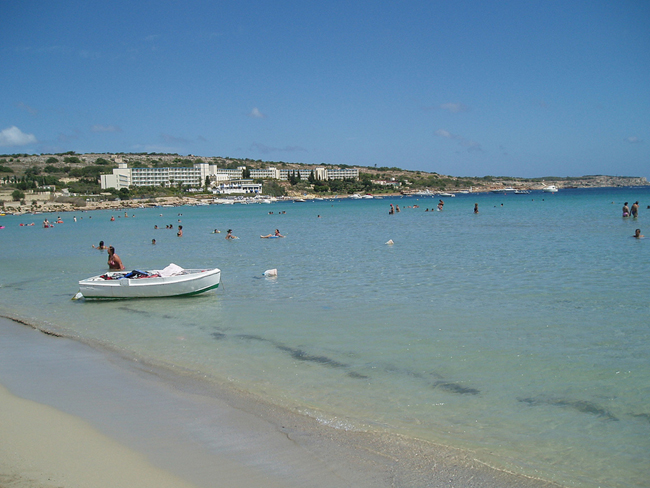 Мальта - пляж Mellieha Bay - фото