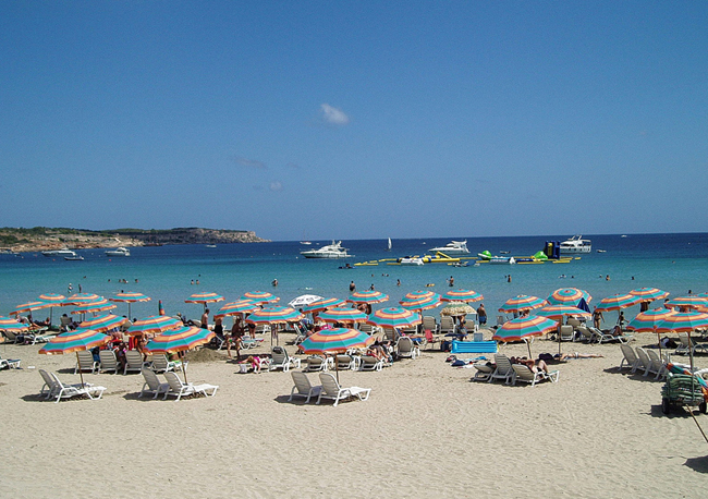Мальта - пляж Mellieha Bay - фото