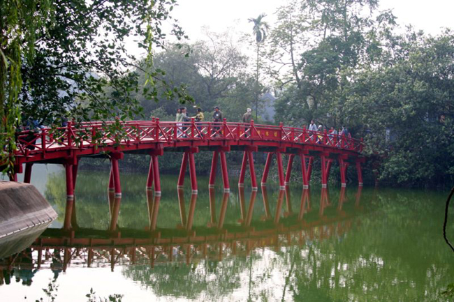 Вьетнам - Ханой - Озера возвращенного меча -  Hoan Kiem Lake