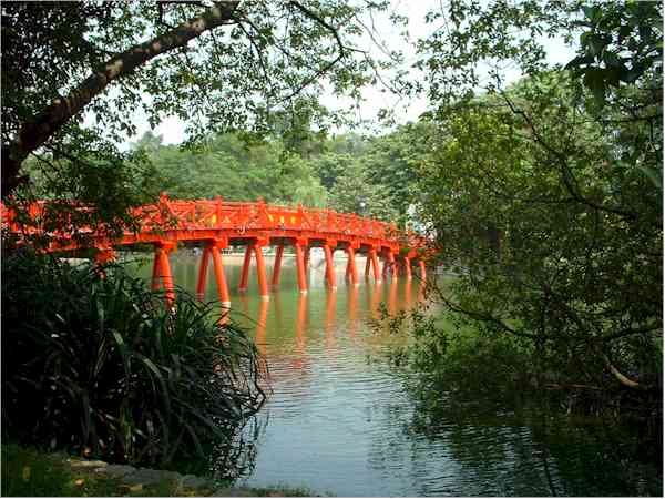 Вьетнам - Ханой - Озера возвращенного меча -  Hoan Kiem Lake